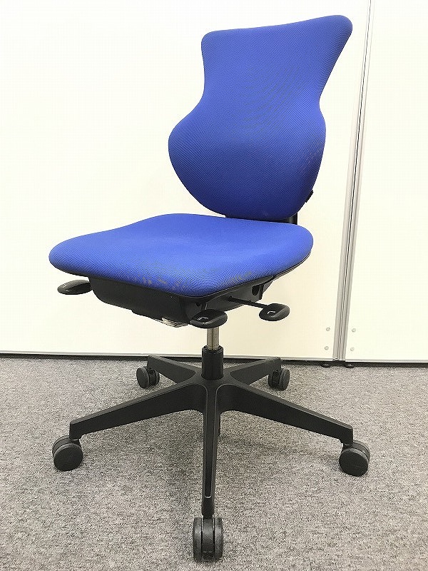 (ロット入荷）イトーキ製　カシコチェア　まとめて入荷です！形も特徴のあるチェアになります！
                        カシコ
                                    中古
            