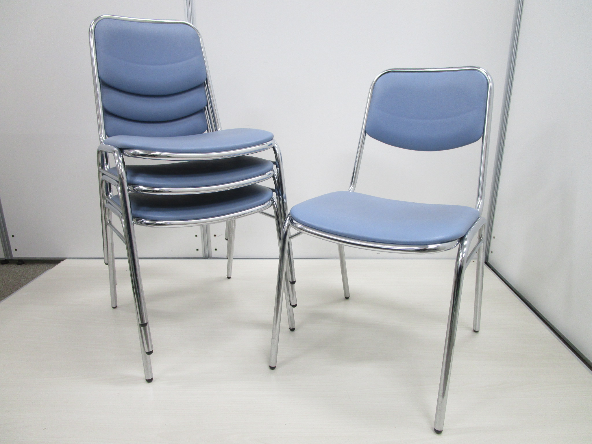 【セット購入でお安く！】オカムラ製品がお求めやすい価格で登場！ビニール生地でお掃除も楽ちん！
                        その他シリーズ
                                    中古
            