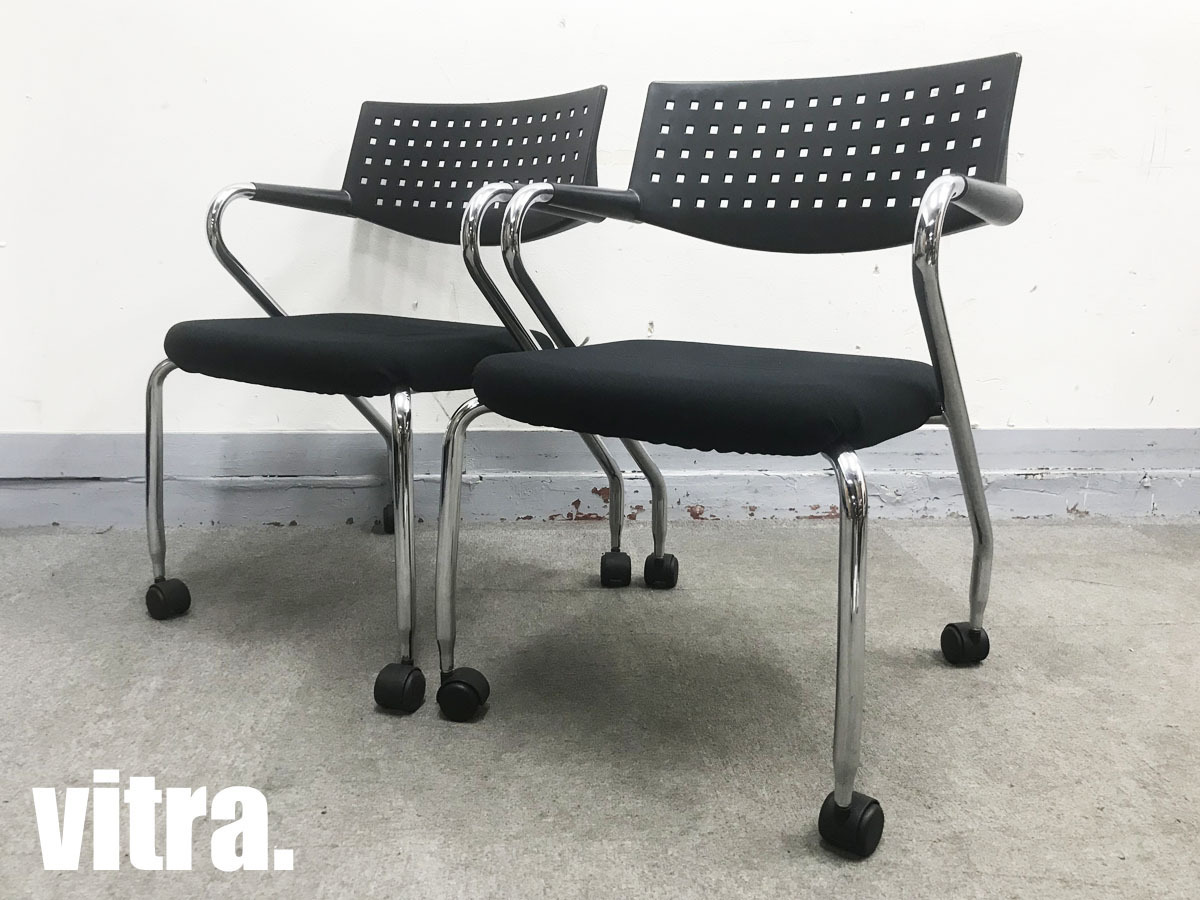 vitra/ヴィトラ　ビザロール 2脚セット　黒　アントニオチッテリオ　hhstyle
                        その他シリーズ
                                    中古
            