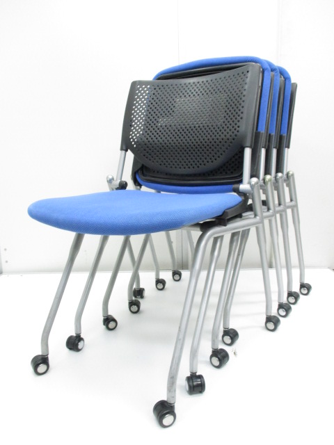 【ミーティングチェア4脚セット！】横に収納が可能な大人気！4脚でもっとお安くはいかがでしょうか？
                        プロスタック
                                    中古
            