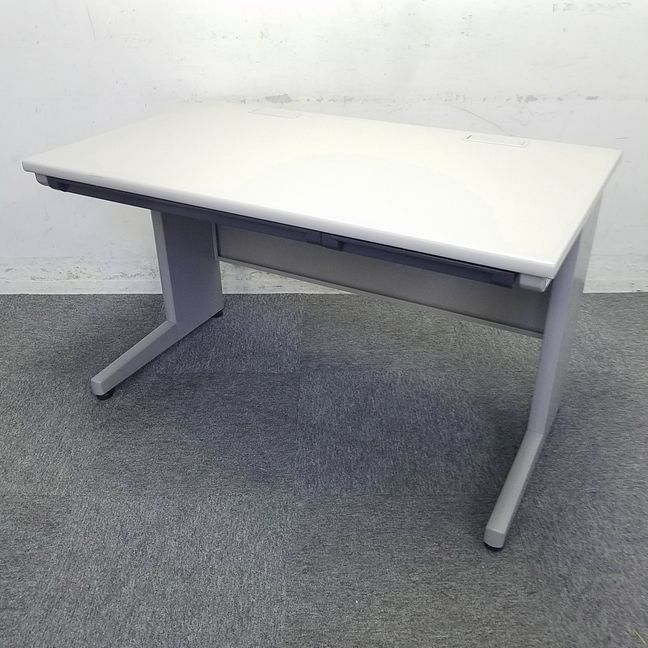 【40％オフ】【３台入荷】イトーキ製｜ＣＺシリーズ｜定番シリーズの平机入荷致しました！【中古家具】
                        CZ 
                                    中古
            