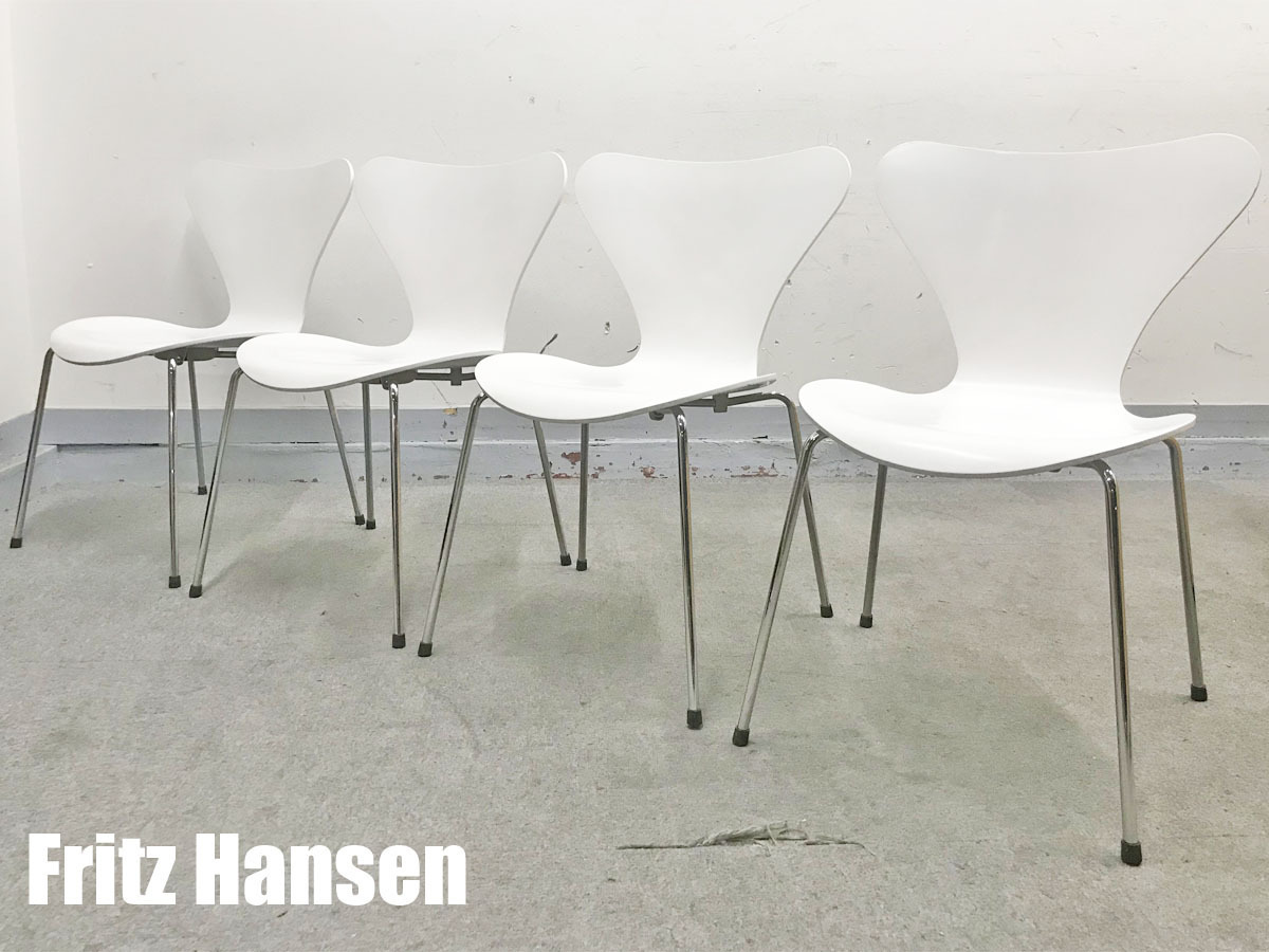 Fritz Hansen/フリッツハンセン　セブンチェア4脚セット　ホワイト　北欧　ヤコブセン
                        　
                                    中古
            