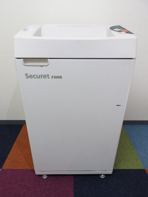 ◆A3対応◆クロスカット方式【裁断13枚】コスト重視【RP】
                        Securet F300S
                                    中古
            