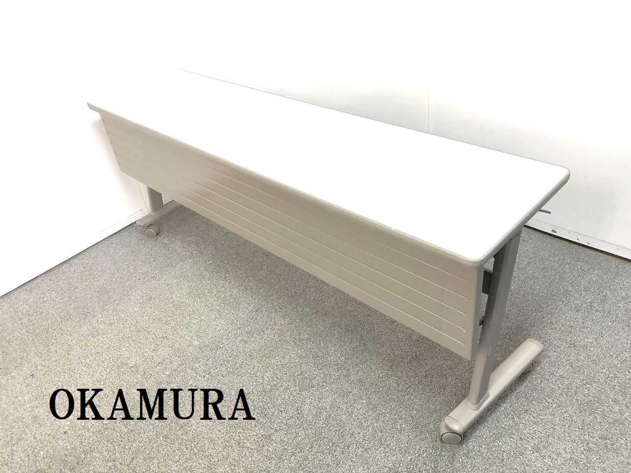 【簡単に折畳みができて便利なスタックテーブルになります！！】
                        その他シリーズ
                                    中古
            