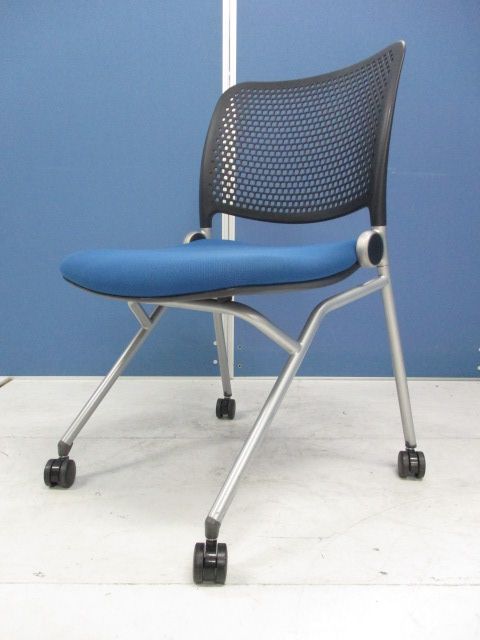 【12脚揃いました！】ウチダ製ネスティングチェア・Blume（ブルーメ）会議等にオススメ！
                        ブルーメ
                                    中古
            