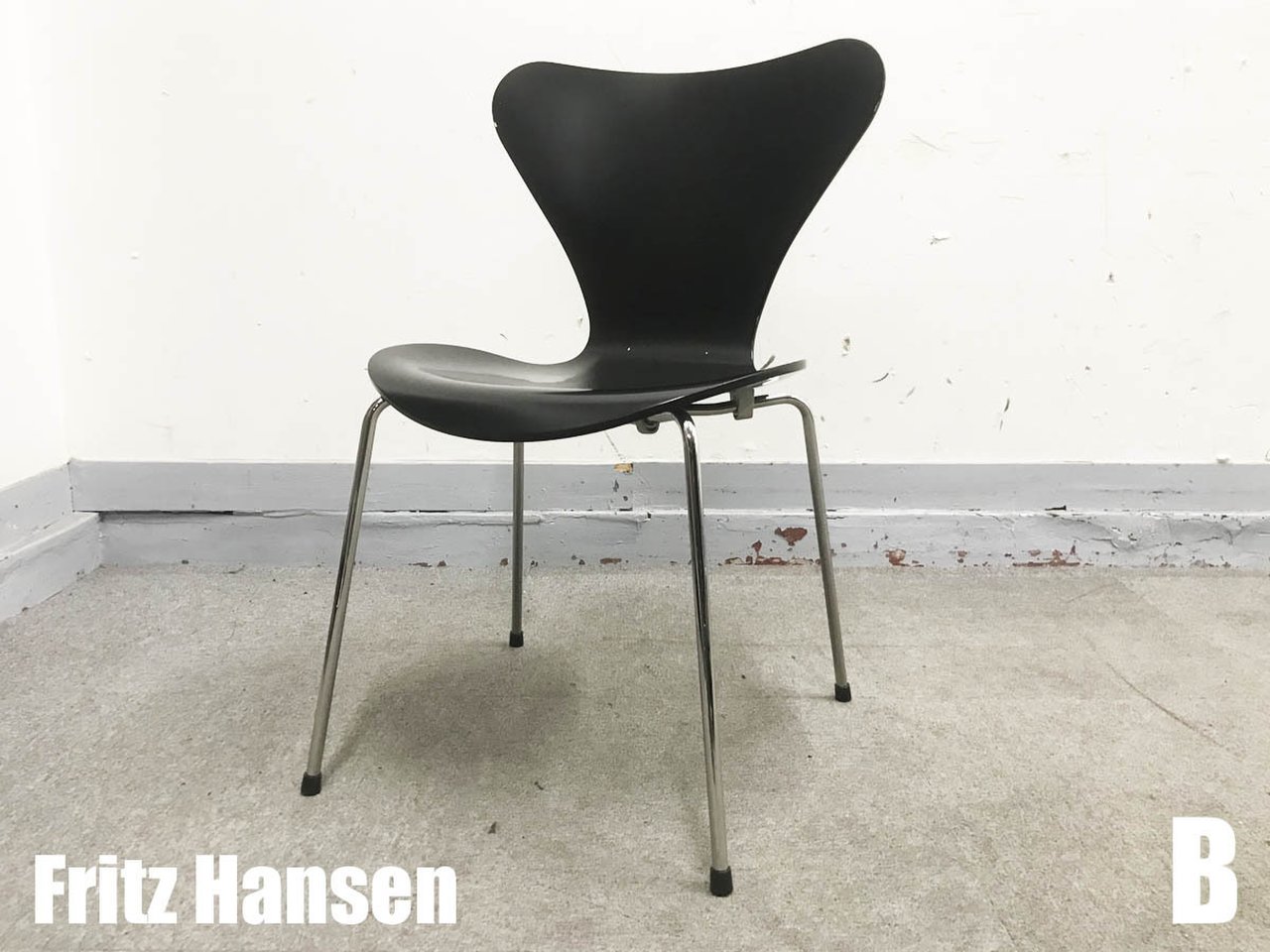 B)Fritz Hansen/フリッツハンセン　セブンチェア　ブラック　北欧　ヤコブセン
                        その他シリーズ
                                    中古
            