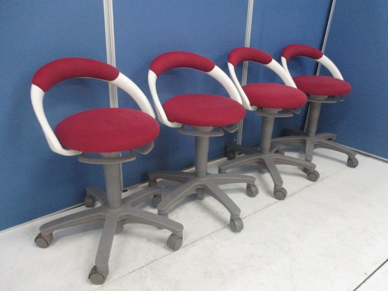 【通常価格の10％OFF！セットでお買い得！】医療機関の診察室やスタッフルームなどにあるチェア!!!
                        その他シリーズ
                                    中古
            