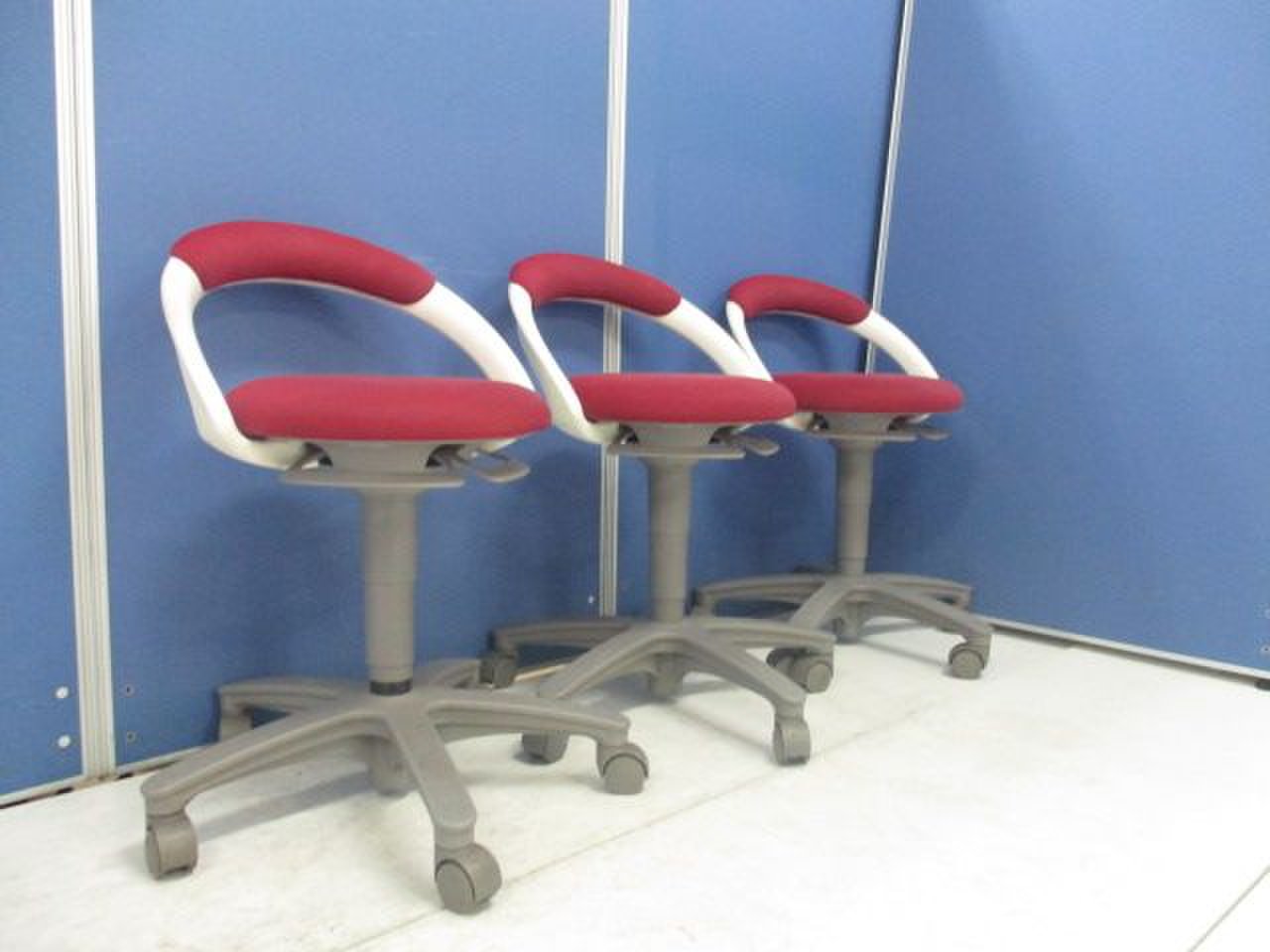 【3脚セット】【セットでお買い得！】医療機関の診察室やスタッフルームなどにあるチェア!!!
                        その他シリーズ
                                    中古
            