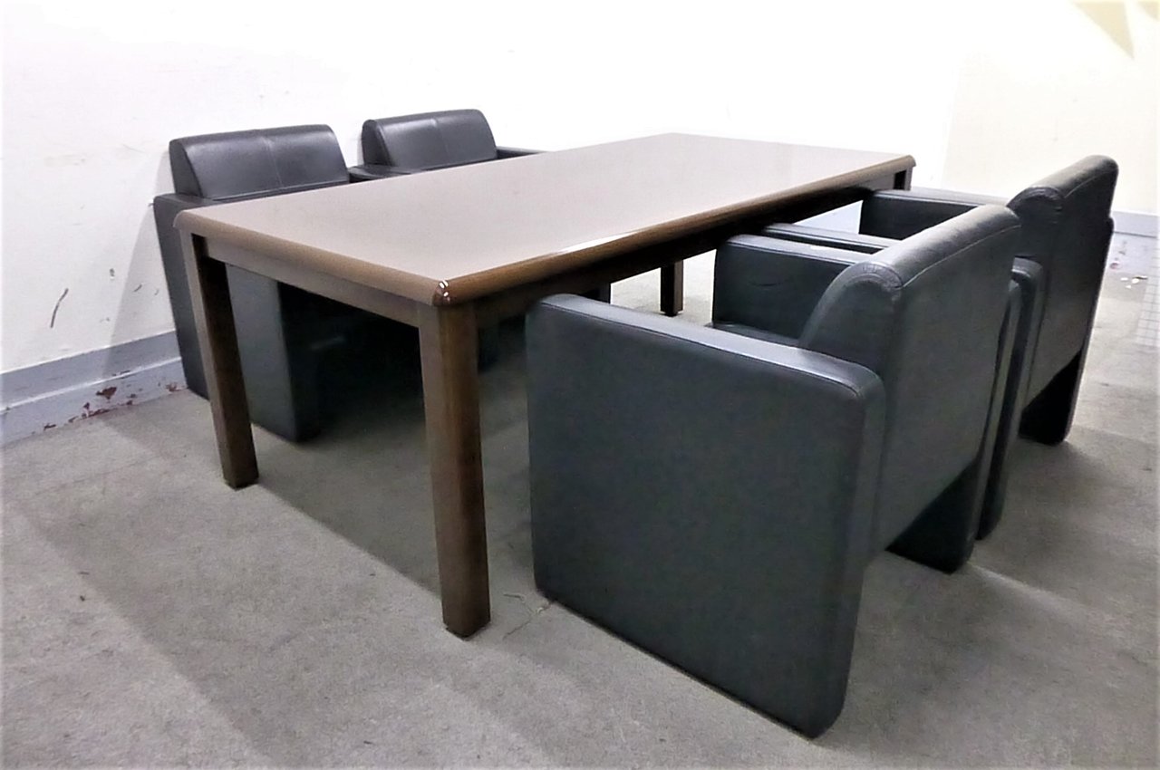 【KS】【応接セット】汎用性高め！すでに廃番となっているコクヨ製のコンパクトなソファ！
                        その他シリーズ
                                    中古
            