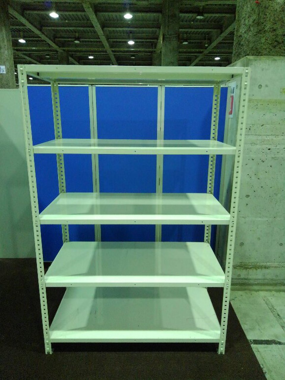 オカムラのW1200の中古ラックが入荷しました②　天地5段　耐荷重：段/150kg　ボルトレスなので組立も簡単！汚れ・シール跡が目立つ為、このお値段！！　
※マテハン本舗の中古商品は、千葉県柏市に在庫がございます。
                        不明
                                    中古
            