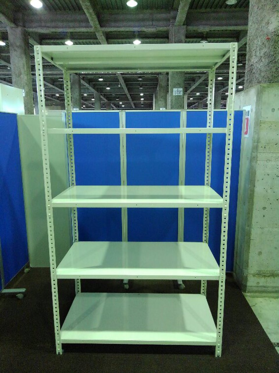 オカムラのW1200の中古ラックが入荷しました！！　天地5段　耐荷重：段/150kg　ボルトレスなので組立も簡単！
※マテハン本舗の中古商品は、千葉県柏市に在庫がございます。
                        不明
                                    中古
            