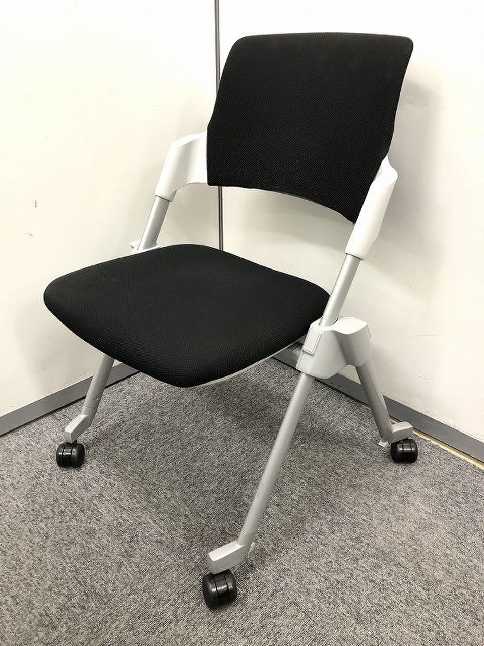 【美品！】【スタッキング】【ネスティング】両方可能で大変便利！なおかつかっこいい！
                        アンフィ 
                                    中古
            