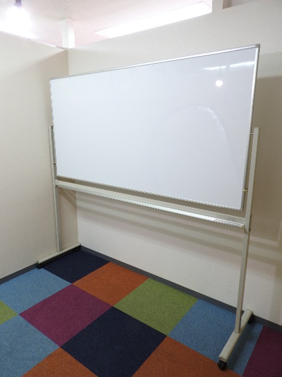 ◆W1800両面タイプ◆キャスターで移動可能【回転もスムーズ】【RP】
                        　
                                    中古
            