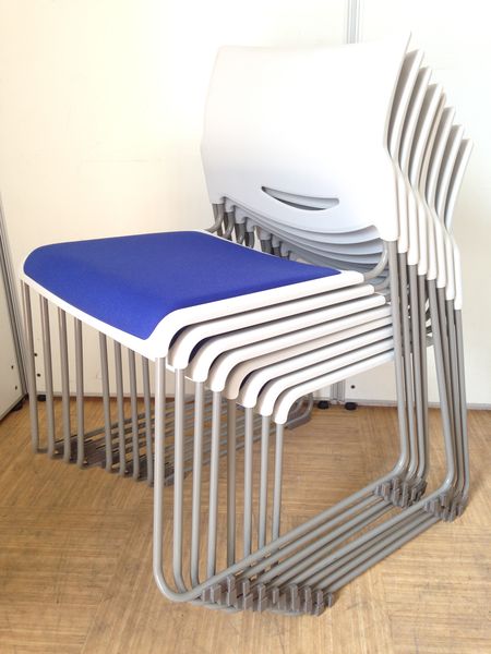 【８脚セット】ウチダ製のスタッキングチェア入荷致しました！
                        その他シリーズ
                                    中古
            