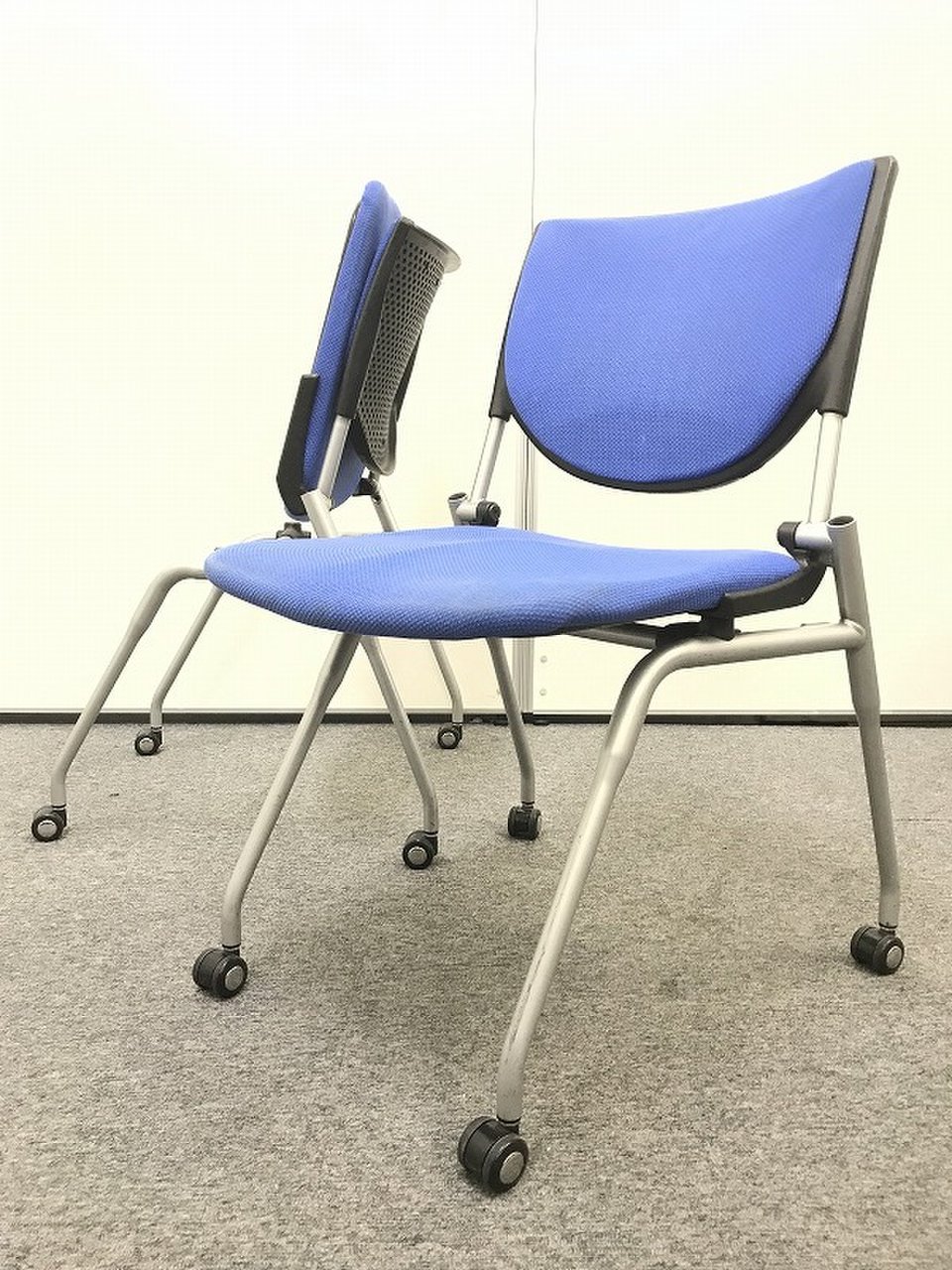 【2脚セット】ネスティングチェア｜オカムラ(okamura)製｜プロスタック｜肘掛欠品のため特価
                        プロスタック
                                    中古
            