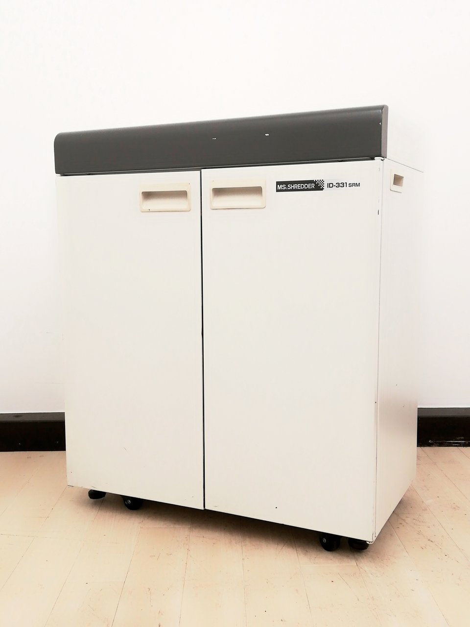 【明光商会製！】ID-331SRM！省スペースシュレッダー入荷致しました！【オフィスの必需品！！】
                        ID331-SRM
                                    中古
            