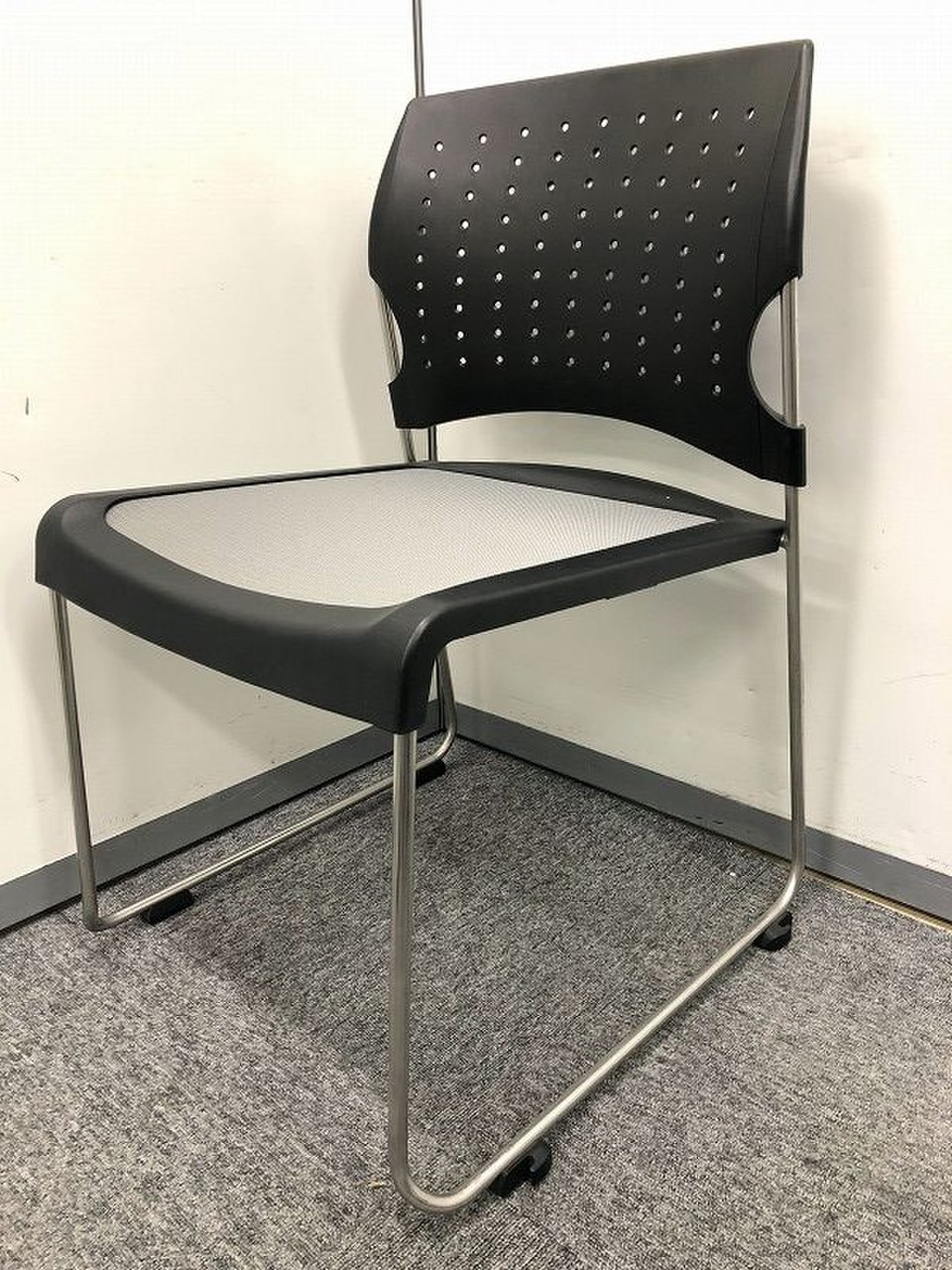 【ロット入荷】コクヨ製品のプレドチェアの入荷です！会議室や研修におすすめです！
                        プレド 
                                    中古
            