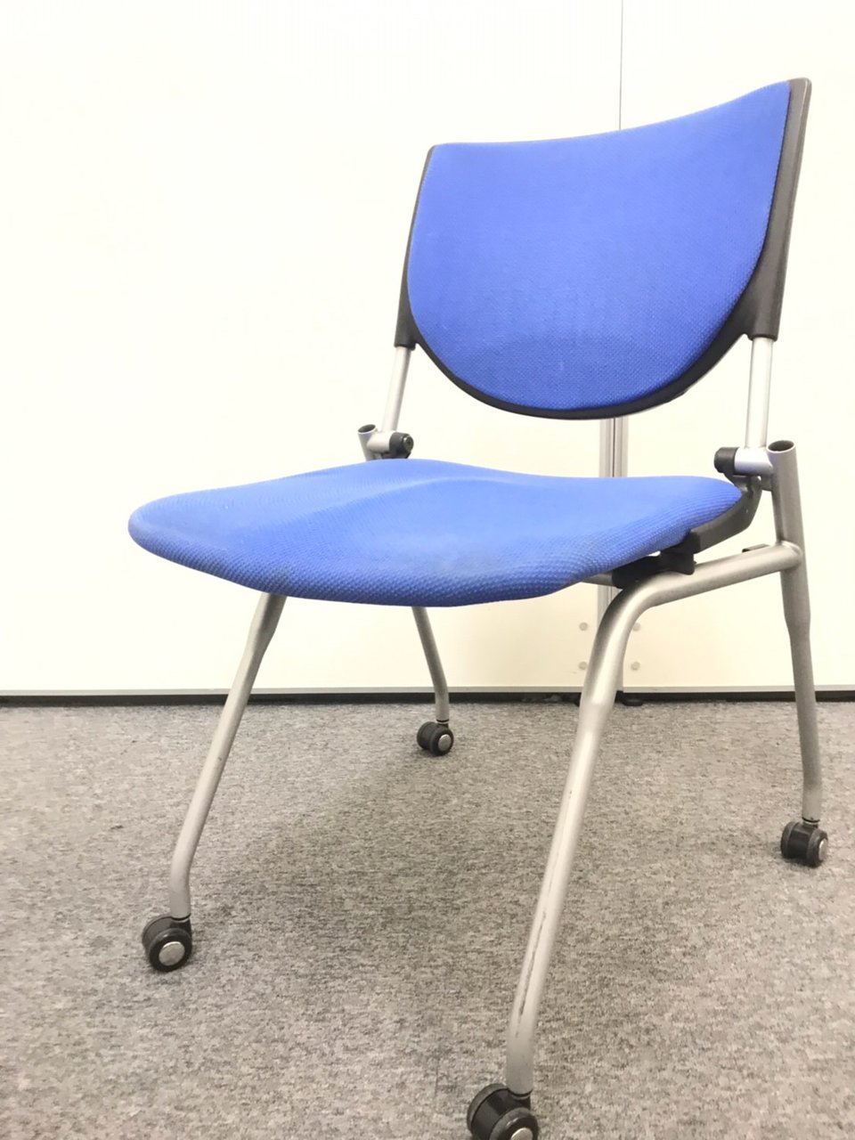 【訳アリ】ネスティングチェア｜肘掛け欠品のため｜オカムラ(okamura)プロスタック
                        プロスタック 
                                    中古
            