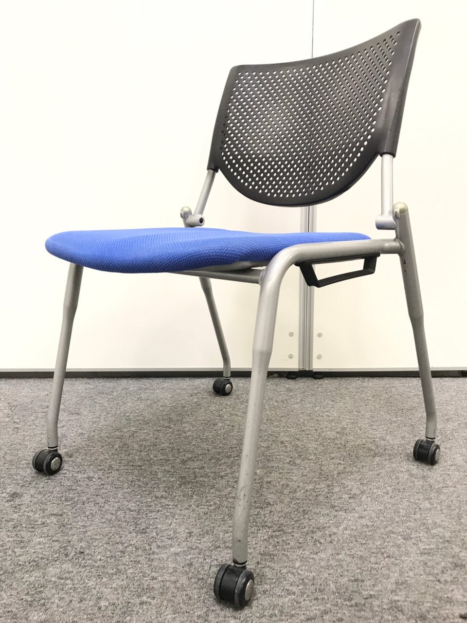 【まとめて入荷！】オカムラ製　プロスタック　重ねて収納 省スペース
                        プロスタック 
                                    中古
            