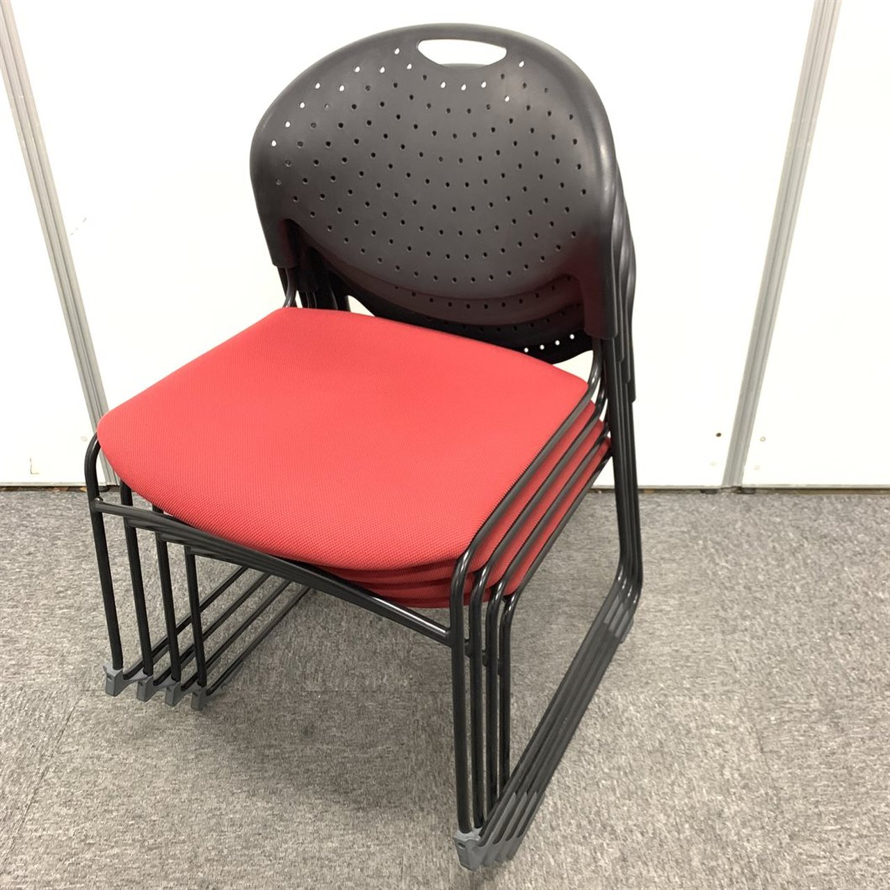 【お買い得セット販売‼】【揃えるなら今がチャンス‼】レッド×ブラック　【限定６セット】お得
                        その他シリーズ
                                    中古
            