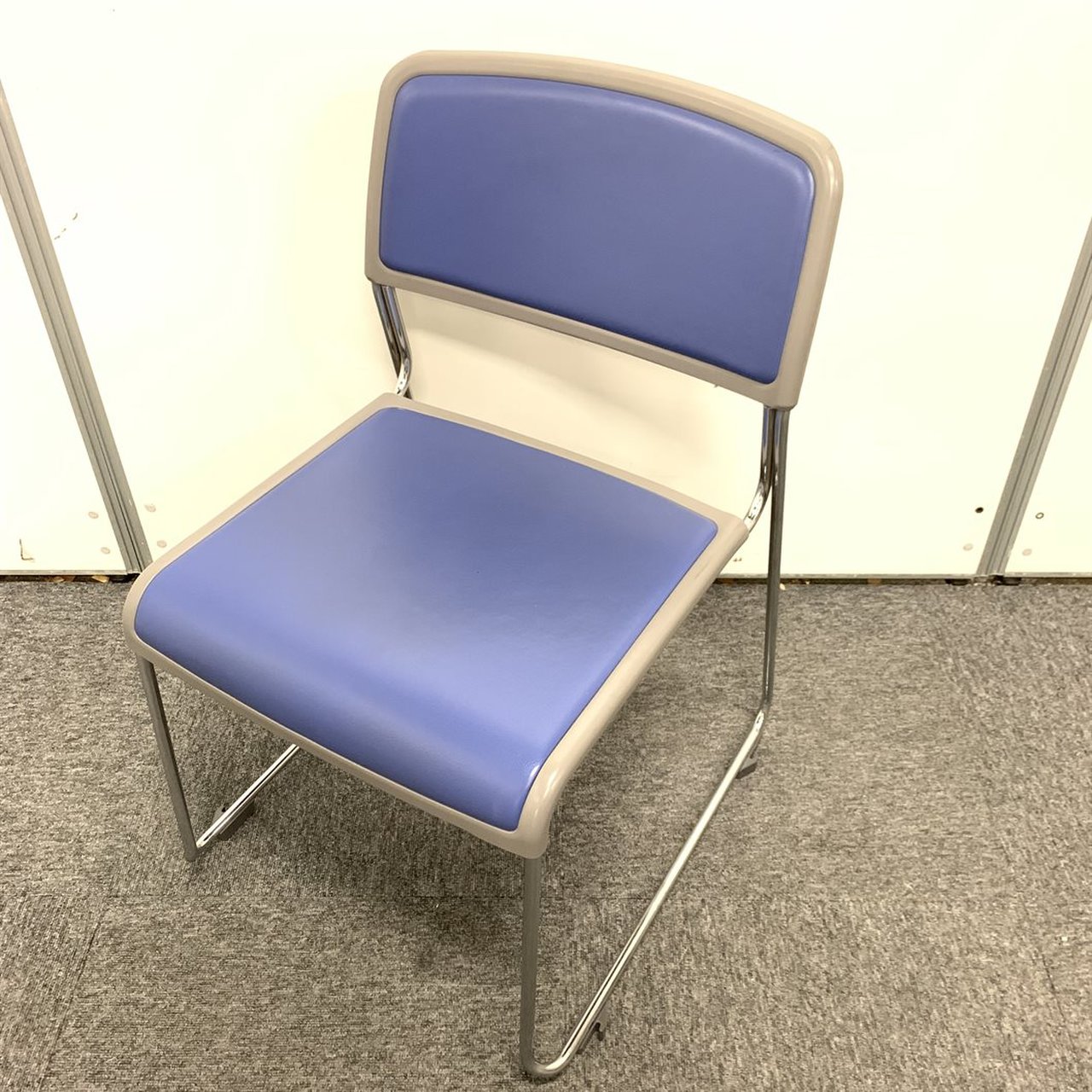 【珍しいビニール生地！？】コクヨ製｜スタッキングチェア　【大量入荷！！】
                        その他シリーズ
                                    中古
            