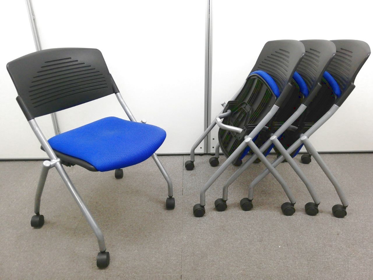 【4脚セットでのご紹介！】人気色ですのでどんなシチュエーションにもマッチ致します！
                        その他シリーズ
                                    中古
            