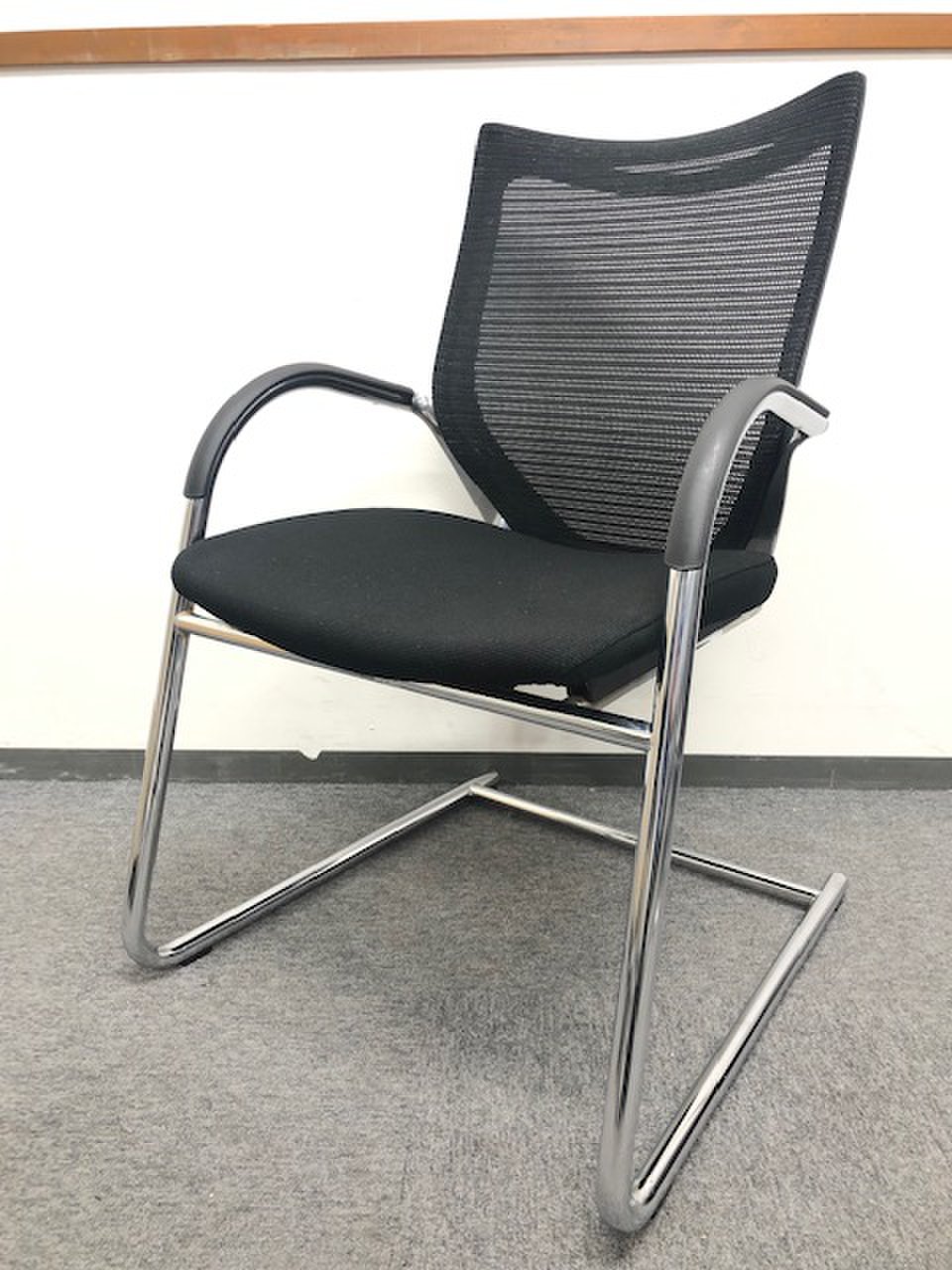 【高級ゲストチェア】エントランスや重要な商談スペースに抜群【バロン（Baron）】
                        バロンメッシュ 
                                    中古
            