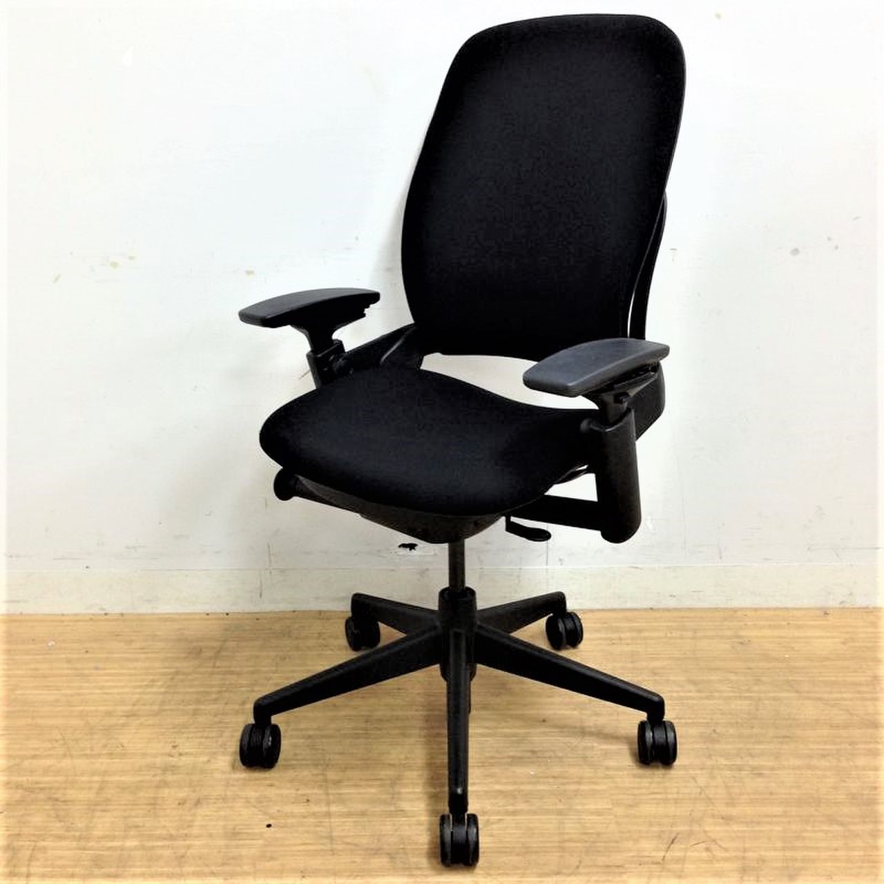 リープチェア V2 中古】リープV2 Steelcase/スチールケース 肘付ハイバックチェア