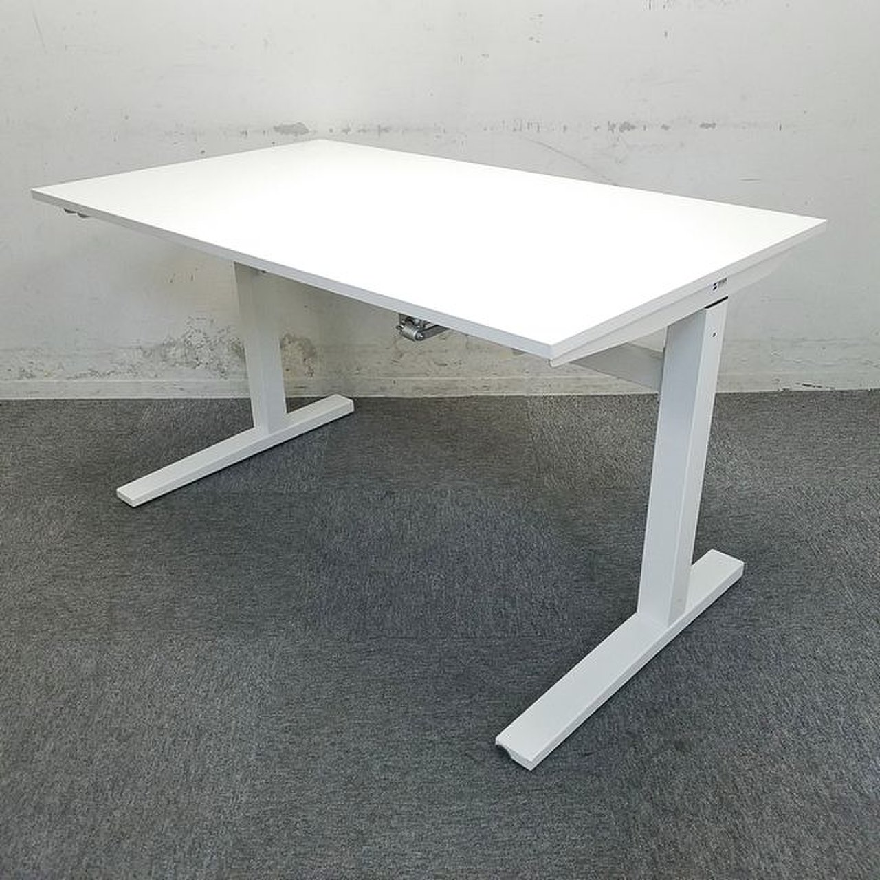 【ロット商品】手動昇降デスク｜立ったり座ったりの作業で健康に配慮、作業効率もアップ !従来のワークスタイルを一新致します！
                        その他シリーズ
                                    新品
            