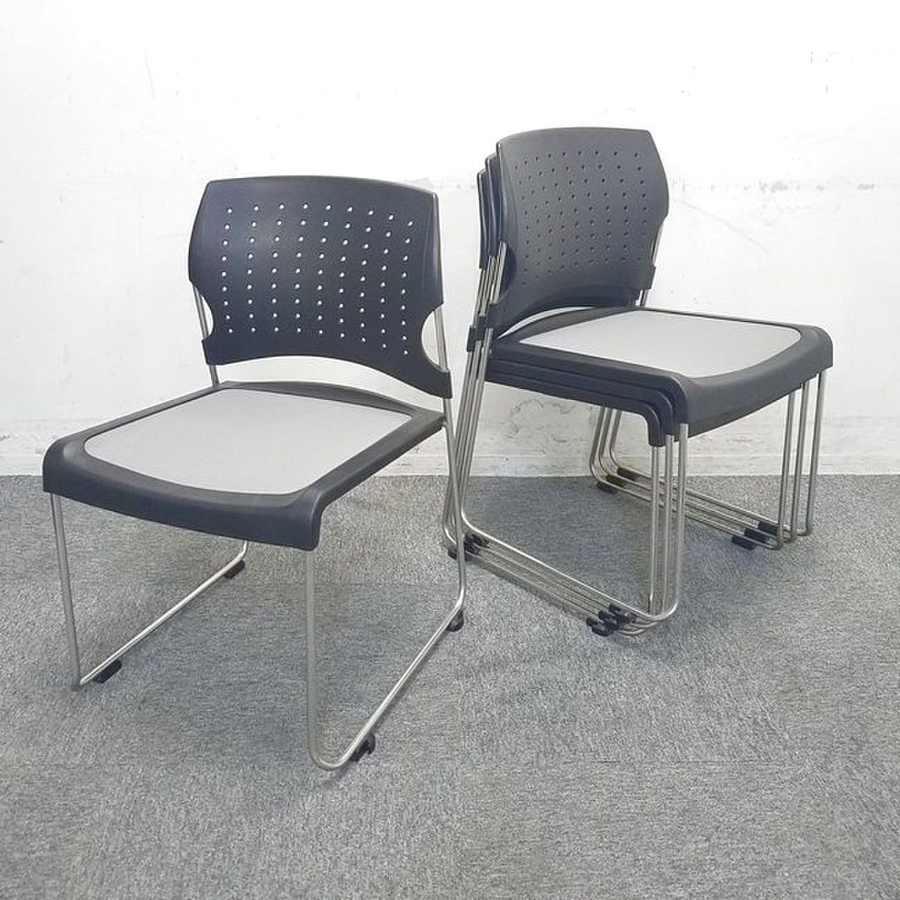 【4脚セット】コクヨ製｜プレド｜重ねてコンパクトに収納可能！使い勝手抜群のスタッキングチェア入荷いたしました！中古家具　リサイクル
                        プレド 
                                    中古
            