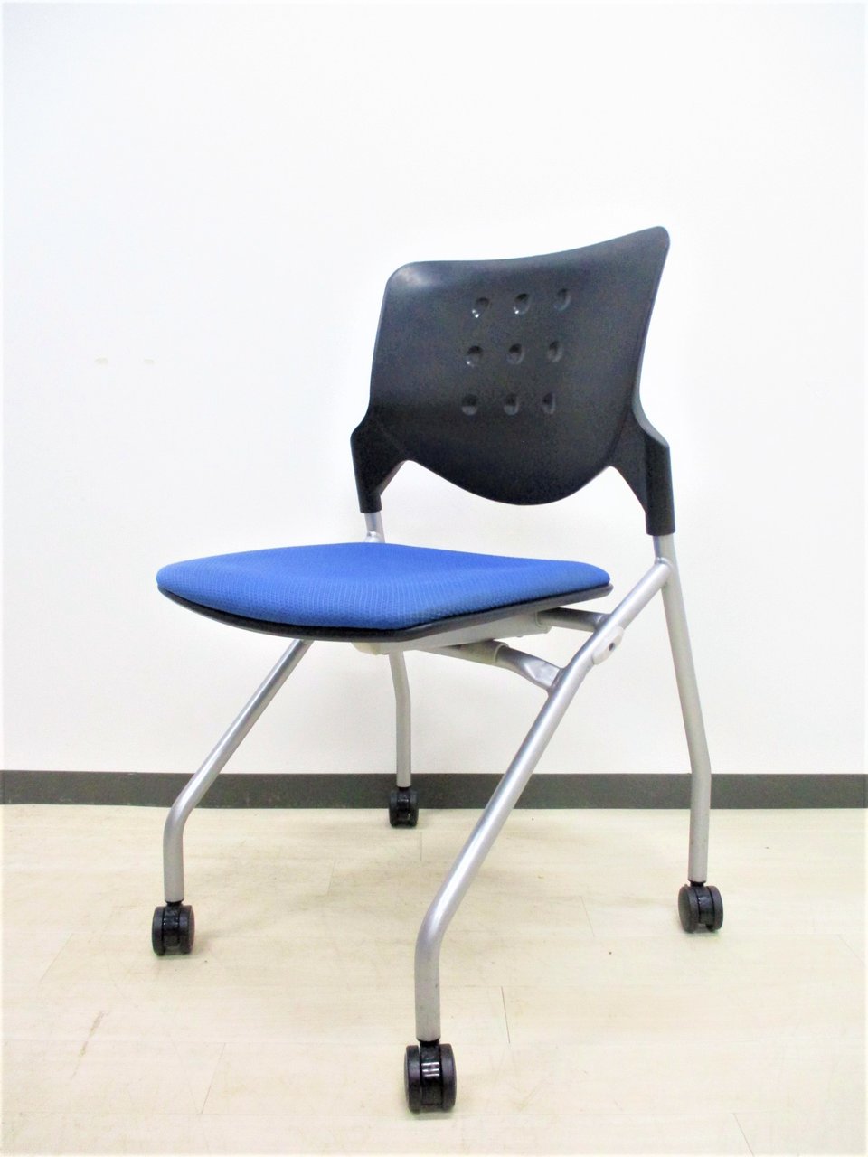 【今なら数揃います‼】1流メーカーオカムラ！
                        その他シリーズ
                                    中古
            