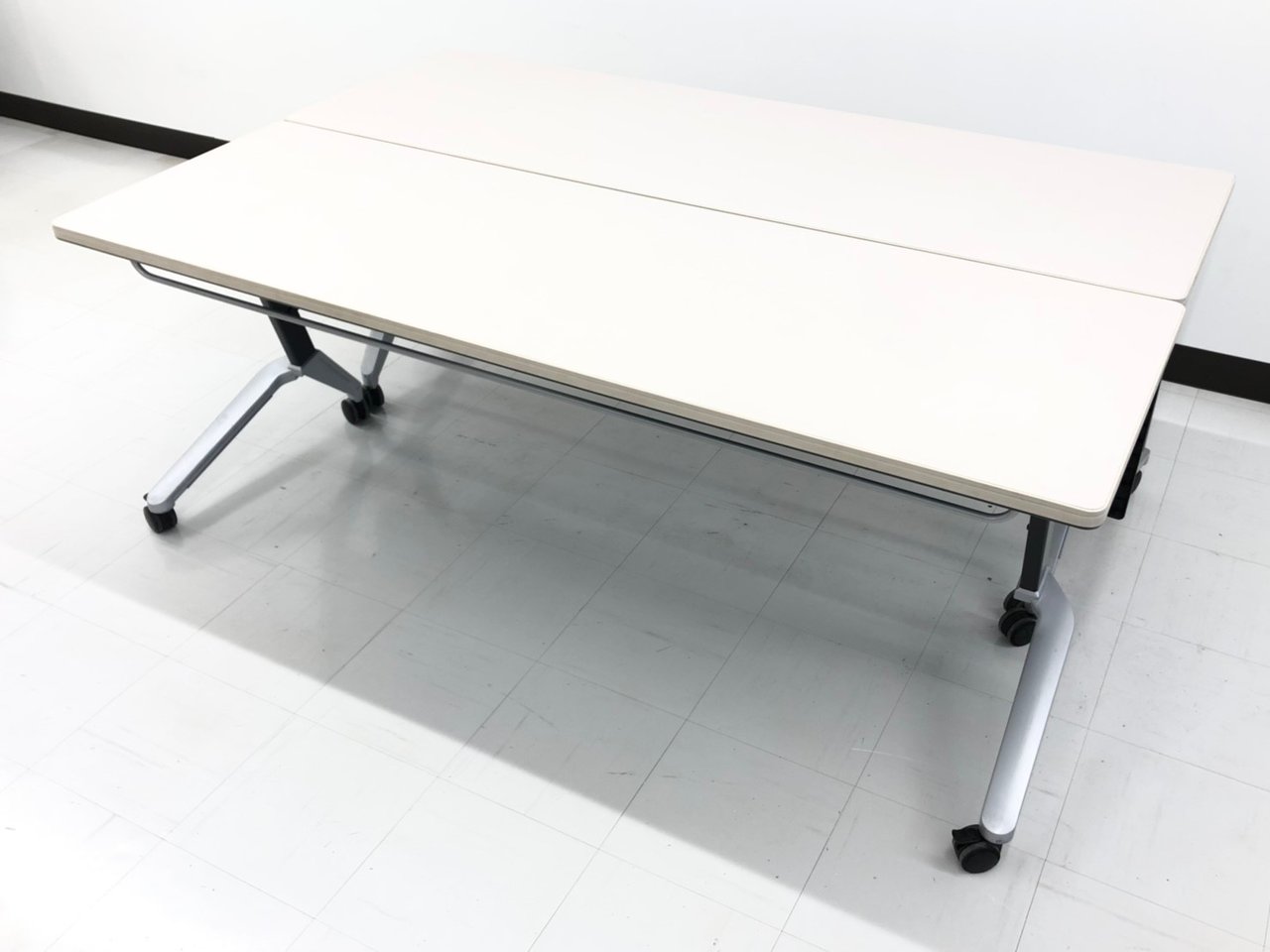 【セットでお買い得！】セミナールームで活躍！畳んで収納できるすぐれもの！【RP】
                        その他シリーズ
                                    中古
            