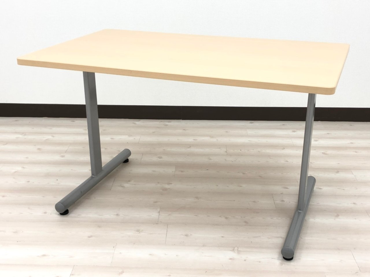 【1対1の接客用に！】休憩室用テーブルとしておすすめな小型家具！【RP】
                        その他シリーズ
                                    中古
            