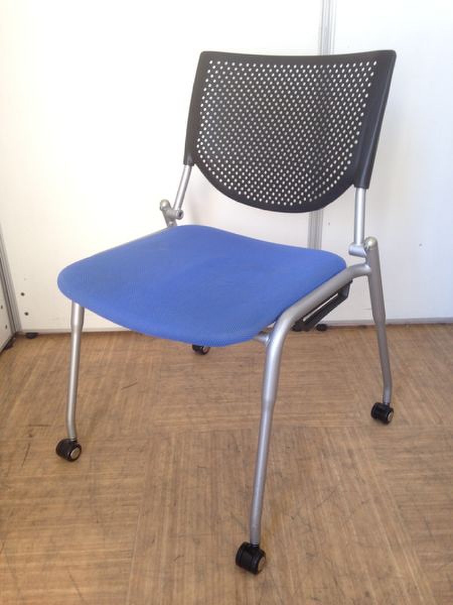 【10脚入荷！！】大人気シリーズのスタッキング（重ねて収納可能タイプ）まとめて入荷！！
                        プロスタック 
                                    中古
            