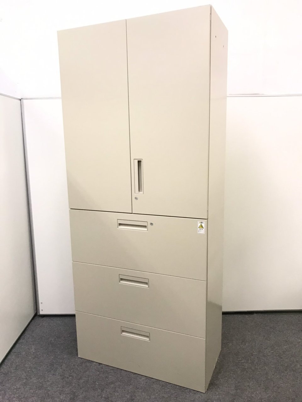 【6台入荷】コクヨ製　両開き×3段ラテラル　エディア　書庫セットが入荷致しました！
                        エディア 
                                    中古
            