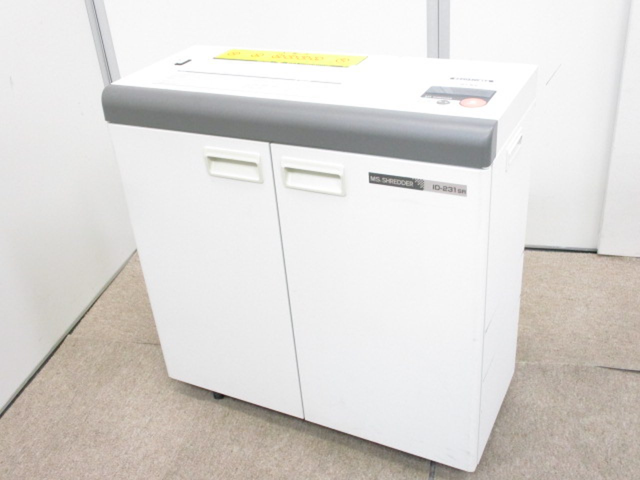 【高セキュリティのカット方式!!】脅威の切れ味!!スパイラルカットのシュレッダーです。【明光商会/ID-231SR】
                        IDシリーズ 
                                    中古
            