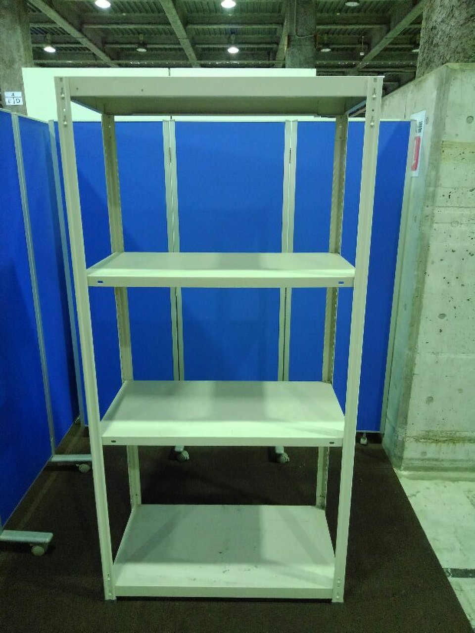 コクヨのW890の中古ラックが1台入荷しました！　天地4段　耐荷重：段/100kg　ボルトレスなので組立も簡単！　
 ※マテハン本舗の中古商品は、千葉県柏市に在庫がございます。
                        不明
                                    中古
            