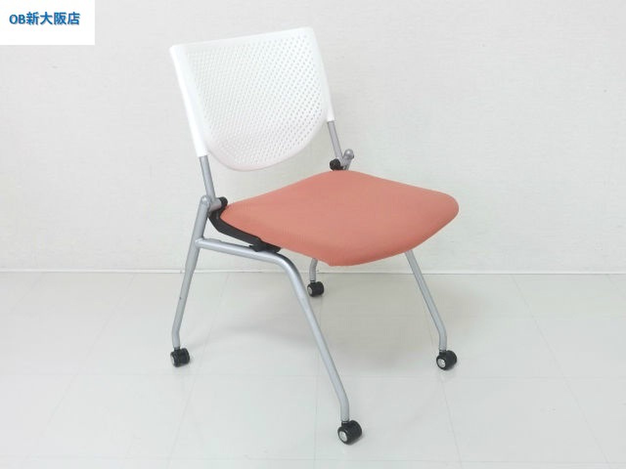 個性的なオフィス作りに最適！MTGチェア【RA】【地方倉庫在庫】
                        プロスタック 
                                    中古
            