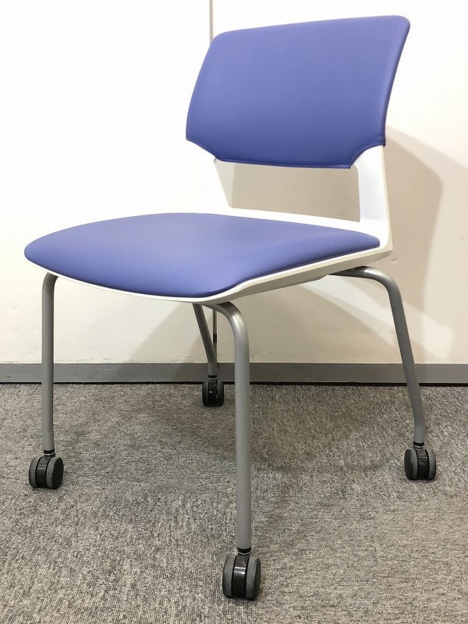 【4脚入荷】コクヨ製品のスタッキングチェアの入荷です！キャスター付きで移動も簡単です！
                        その他シリーズ
                                    中古
            