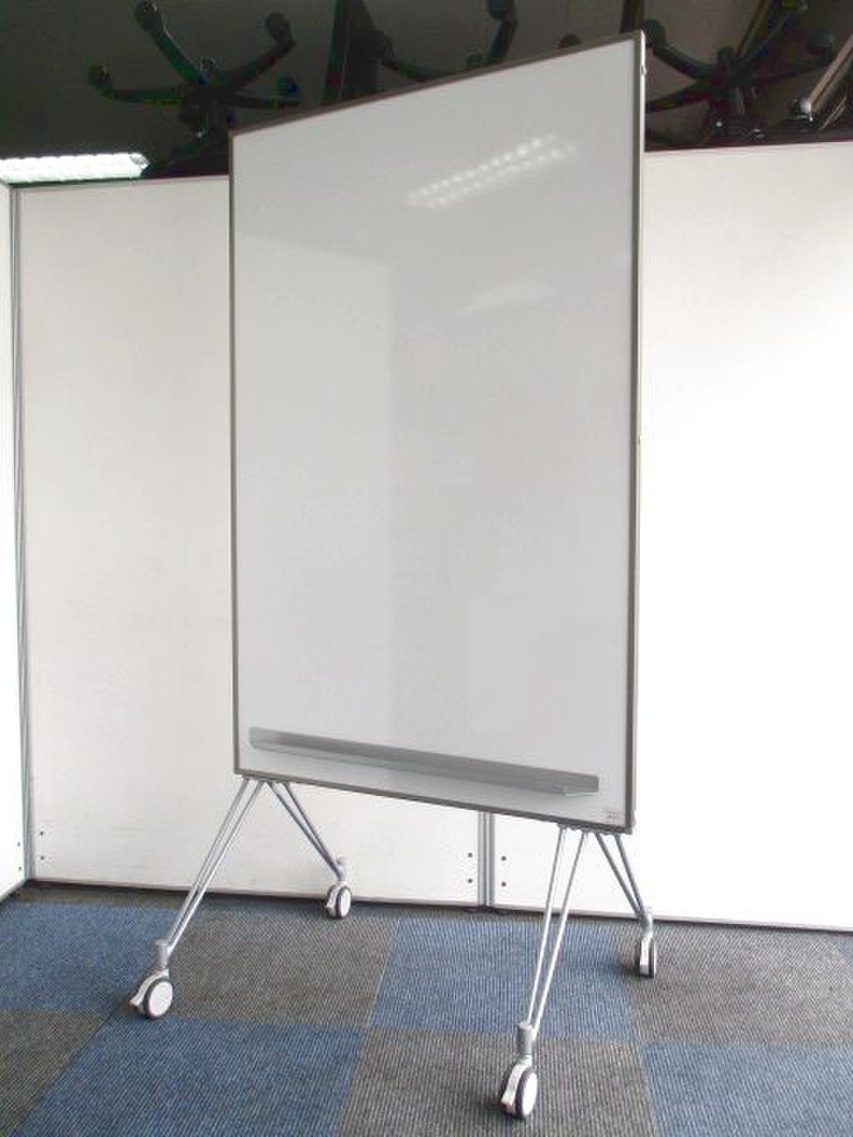 【中古希少品】縦長な片面ホワイトボード【便利なキャスター付き】
                        その他シリーズ
                                    中古
            