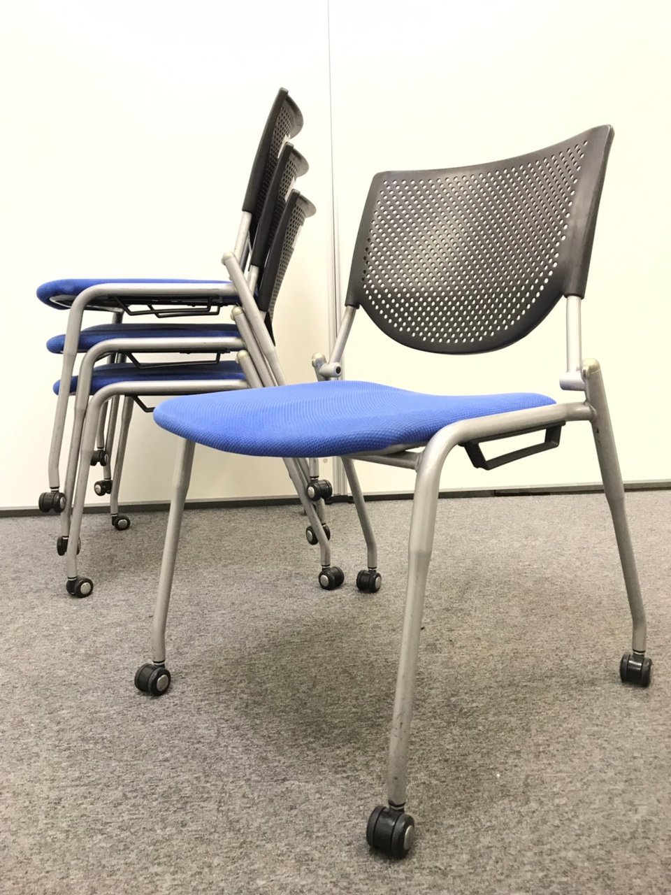 【4脚セット】オカムラ製　プロユニット　収納できて、省スペースになります。
                        プロスタック 
                                    中古
            