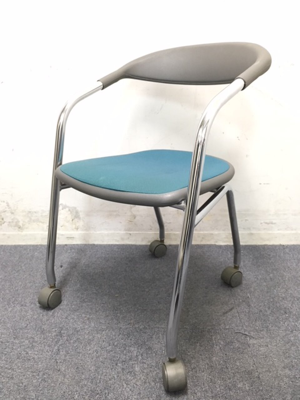 【12月納品までの限定価格】【30％off】コストパフォーマンスチェア入荷！【お得】中古　ミーティング　ネスティング　オフィスチェア
                        その他シリーズ
                                    中古
            