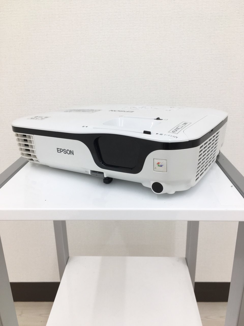 PCにつなぐだけ！プレゼンやミーティングで活躍するプロジェクターです！【RP】
                        その他シリーズ
                                    中古
            