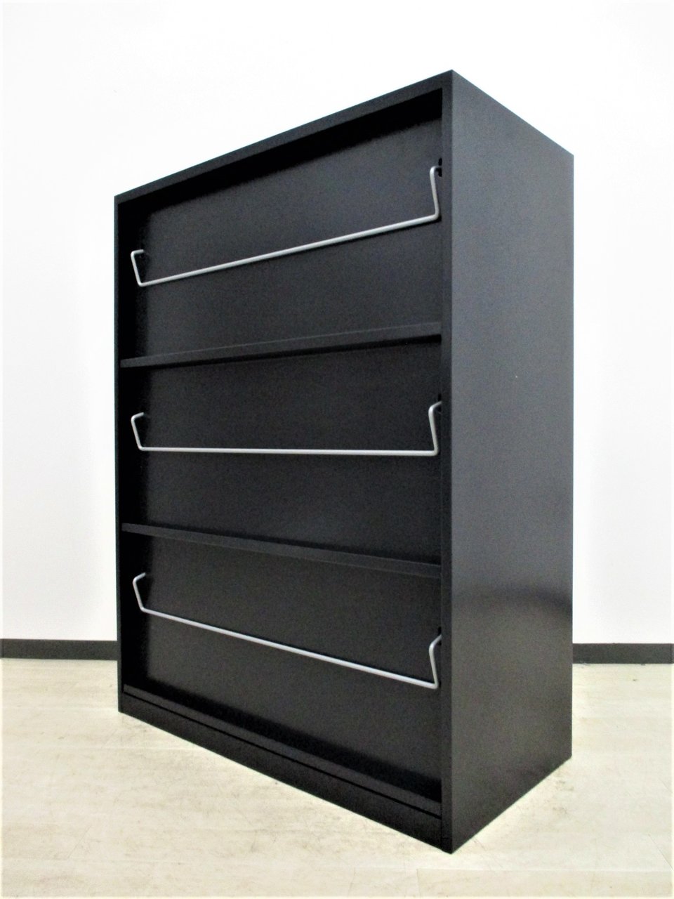 【定価12万～なんと2019年製！】今トレンドのブラック書庫の入荷です！早い者勝ち！[背面若干の線傷あり]
                        エディア 
                                    中古
            