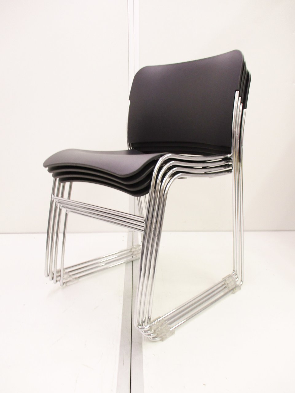 【KS】【セットでお買い得！】デザイン性で選ぶならこちら！非常に重量があるため安定してます！【arti　Gitaシリーズ】
                        ジータ 
                                    中古
            