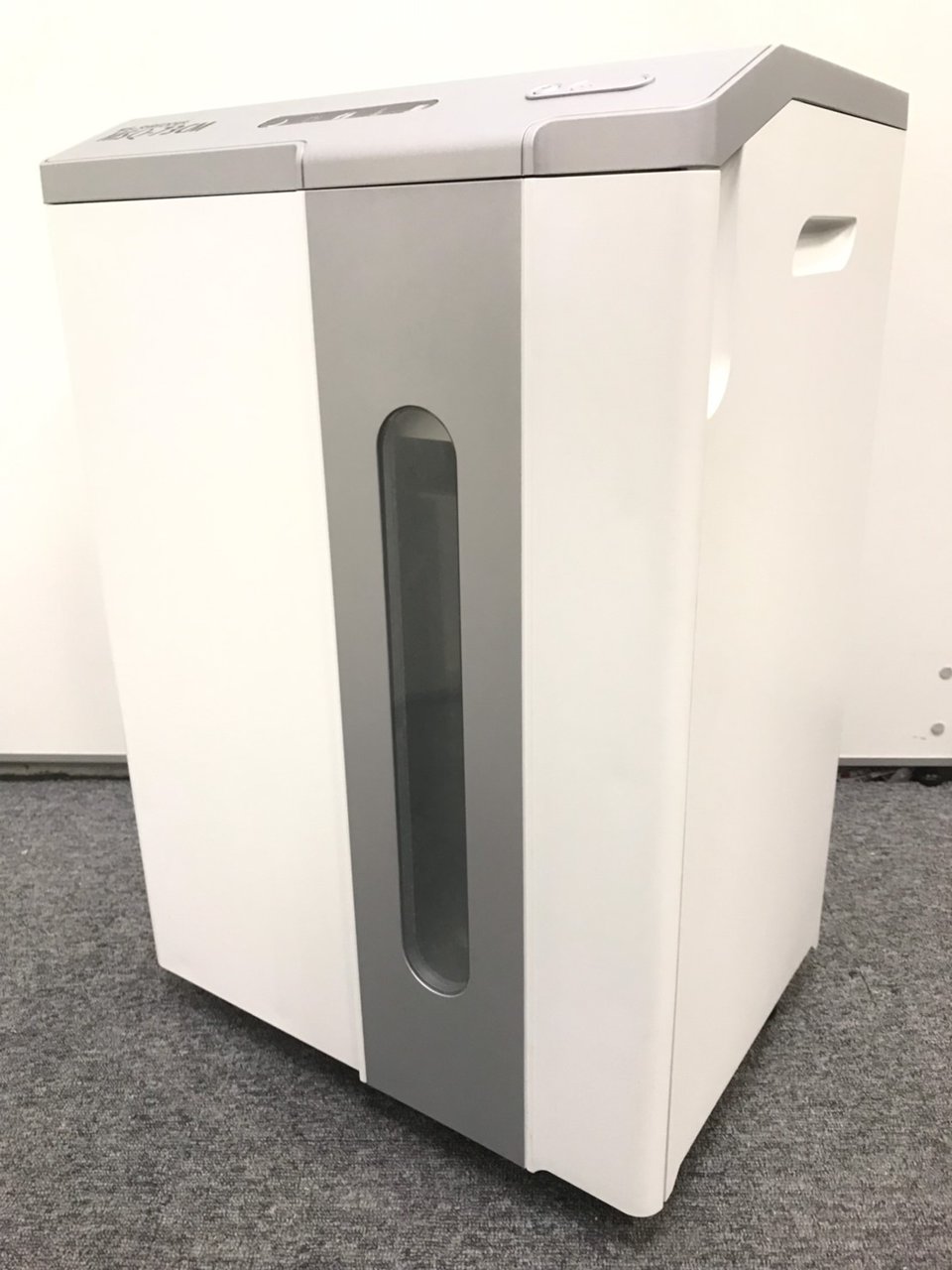 【コンパクトなのに高性能！】明光商会製　A４シュレッダー入荷！
                        MSQ-73CM
                                    中古
            