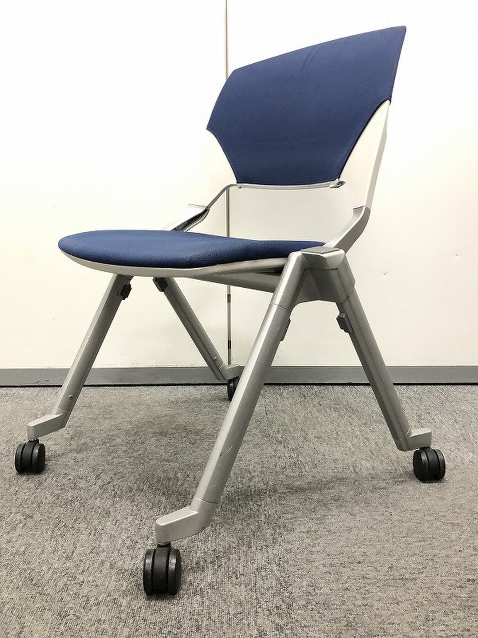 1脚のみの売り切り価格です！！【メーカー品】【おつとめ品】
                        FM-320 
                                    中古
            