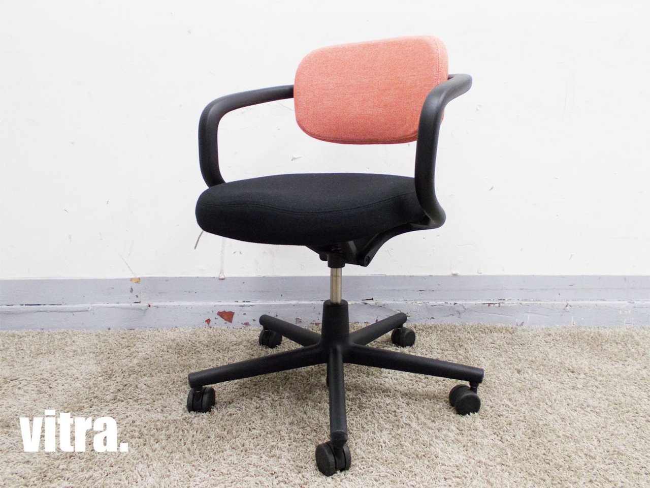 【中古】Allstar vitra/ヴィトラ 肘付ローバックチェア 262645 - 中古オフィス家具ならオフィスバスターズ