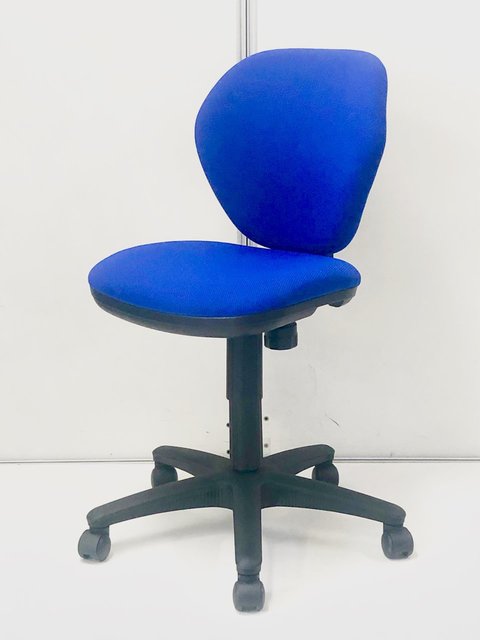 中古 Le 1300 ライオン 肘無ローバックチェア さいたま店 中古オフィス家具ならオフィスバスターズ