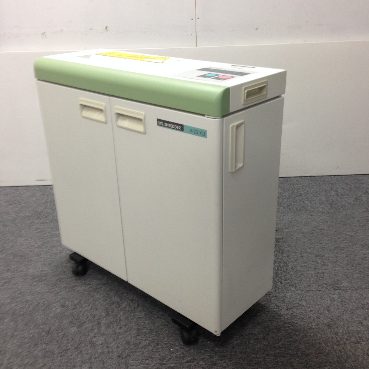 【1台入荷】スリムタイプで導線を確保したいお客様へ！パワーは変わりません☆
                        Vシリーズ
                                    中古
            